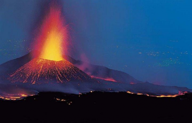 Этна - действующий вулкан