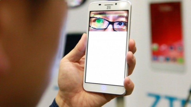 Смартфон - управляемый глазами скоро появится в продаже?