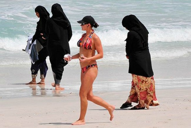 Какие правила должен соблюдать турист отдыхая в мусульманских странах?