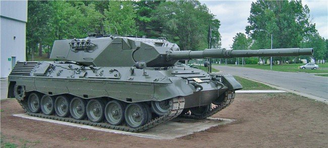 Леопард - германский танк