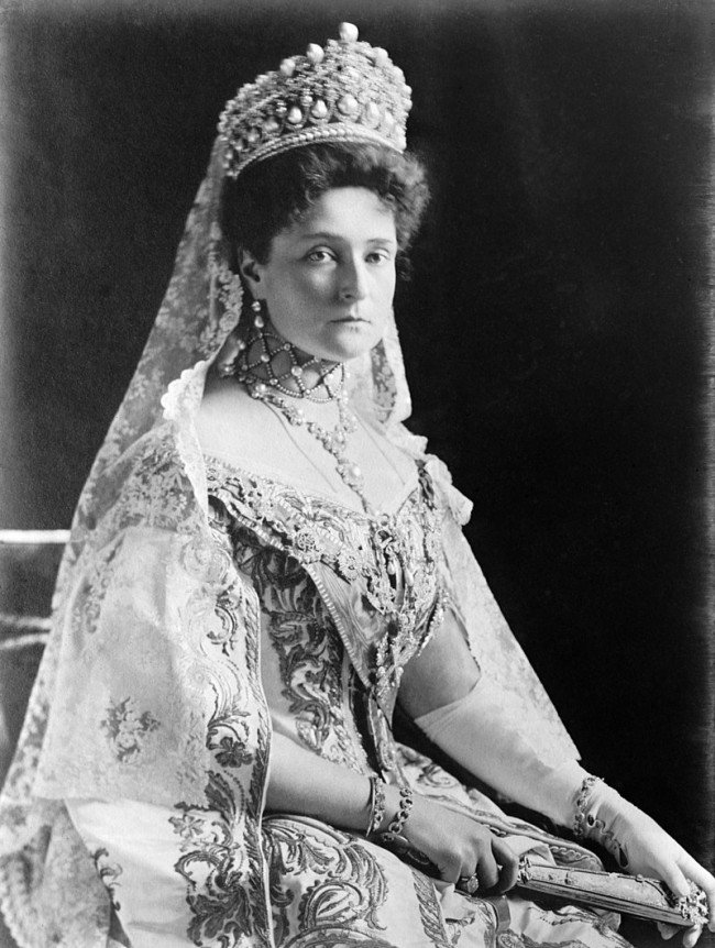Александра Федоровна-немецкая принцесса.