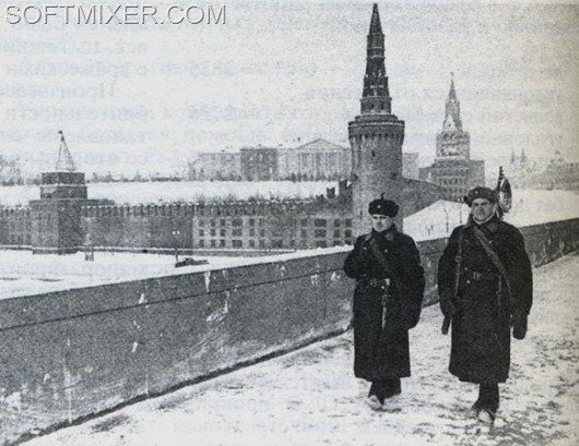 Что было изображено на стенах Московского Кремля во время войны