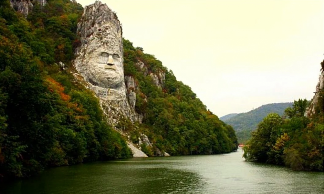 Исторический памятник в Румынии.