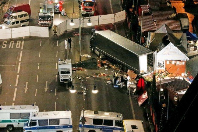В Берлине совершен теракт 19 декабря 2016 года