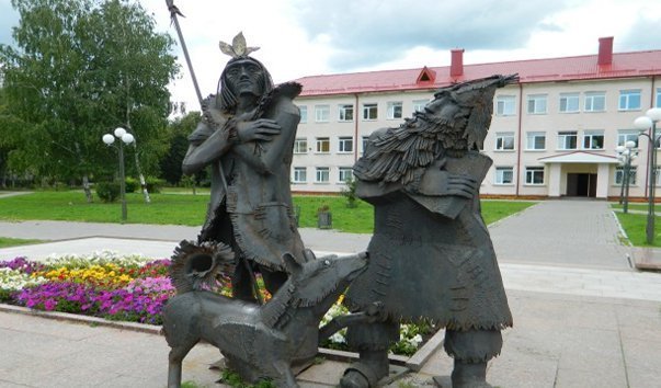 Памятник Робинзону в Тобольске