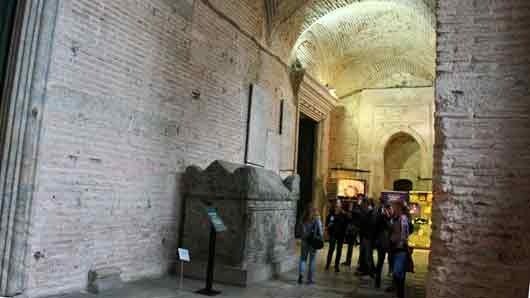 Эсонартекс в византийском храме