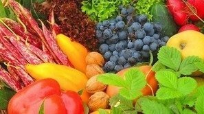 свежие фрукты и овощи