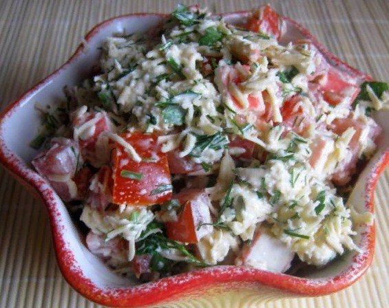 готовый салат из крабовых палочек