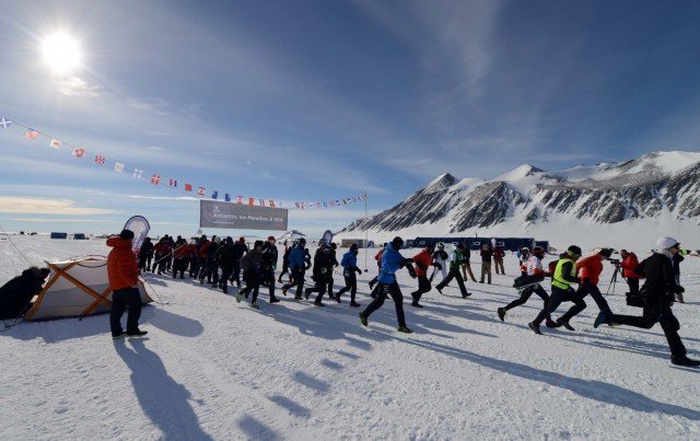 2 раза в год в Антарктиде марафон