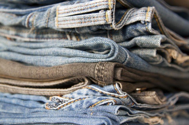 В каком году были запатентованы аналоги современных джинсов?