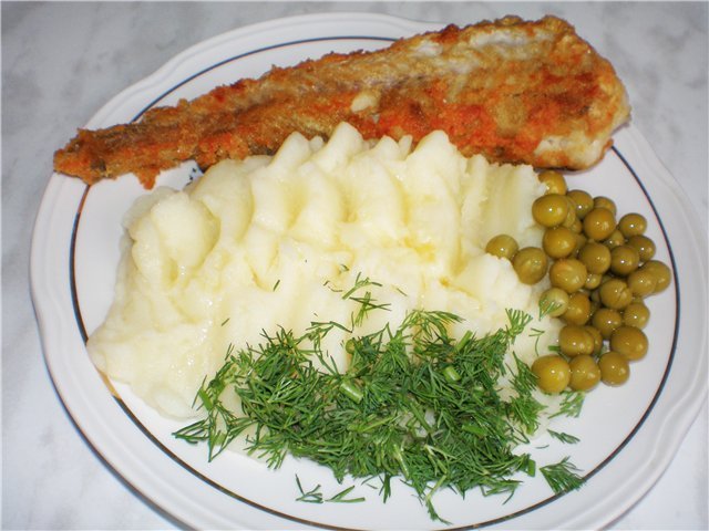 минтай с картофельным пюре