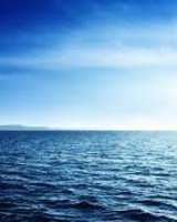Почему вода в море кажется синей