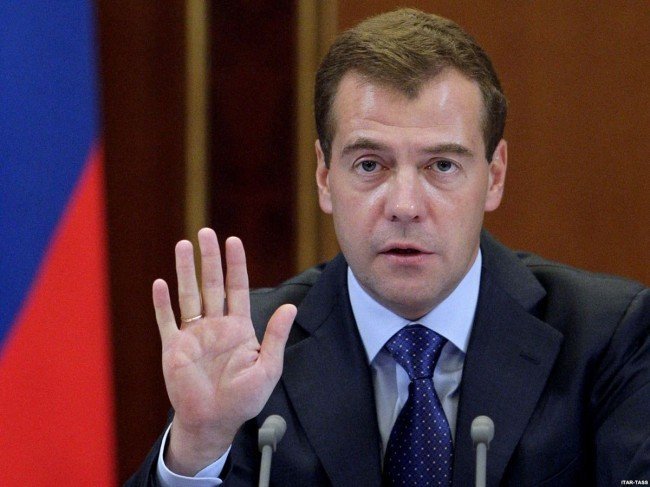отставка Медведева
