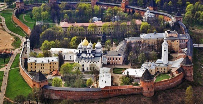 Сколько башен видно в Нижегородском Кремле?