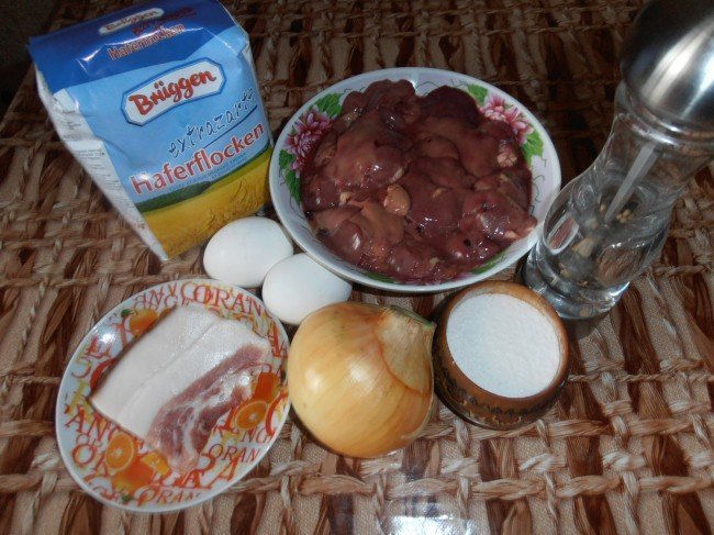 Продукты, которые понадобятся для приготовления оладьев из печени