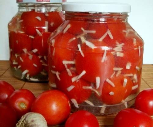 соль и заготовки помидоров на зиму