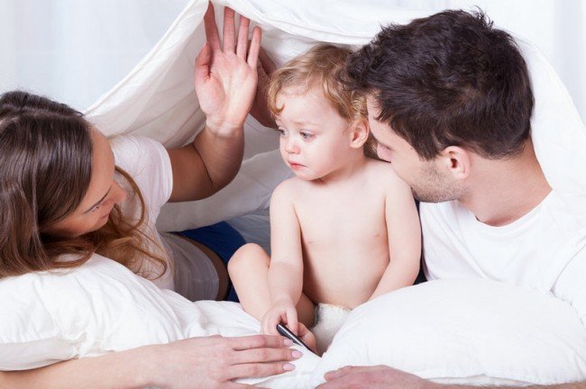 ребёнок и родители спят вместе, как отучить