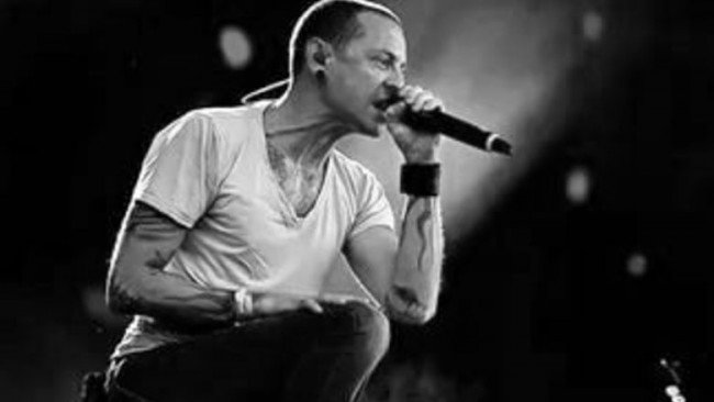 В день трагического происшествия в интернет был выложен новый клип Linkin Park.