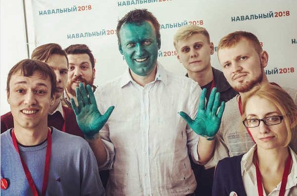 В Барнауле психопат стал фишкой пиар-кампании Алексея Навального.