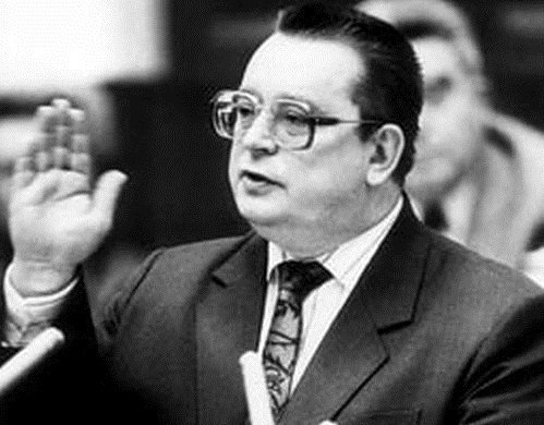 Павлов.