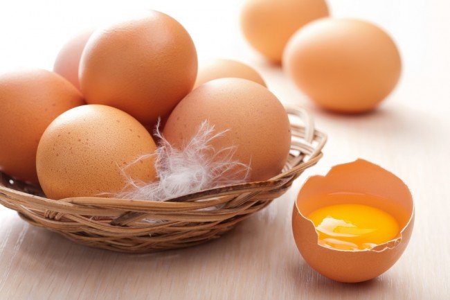сколько кушать яиц в день