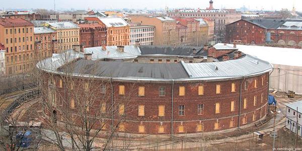 Что означает это выражение: "Загнать в бутылку"?