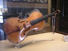 Скрипки Страдивари очень дорогие.