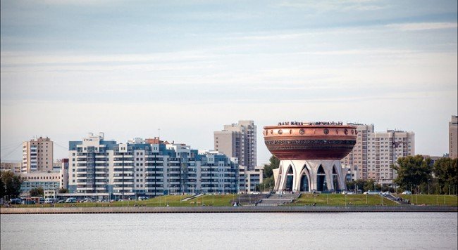 Центр семьи "Казан" - вид на фоне города.